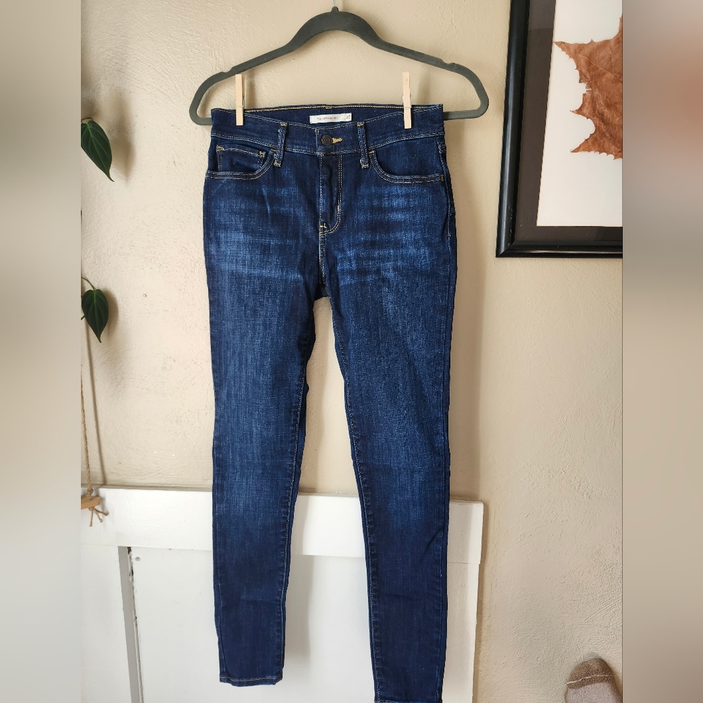 710 Skinny Levis Jeans